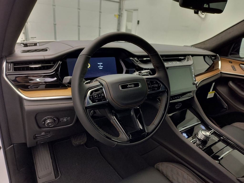 New 2026 Jeep Grand Cherokee Summit Sport Utility