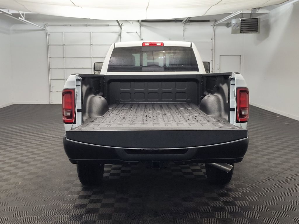 2026 RAM 3500 Tradesman - Photo 17