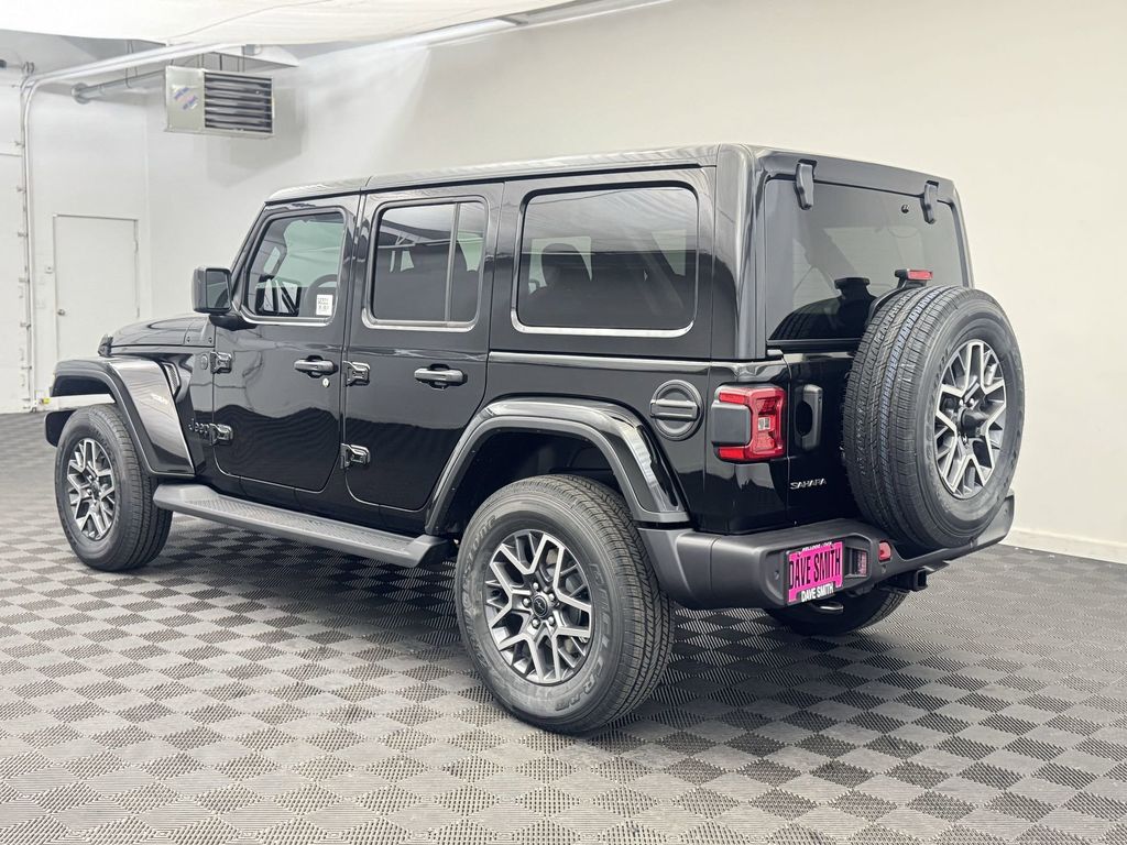 2025 Jeep Wrangler Sahara photo 3