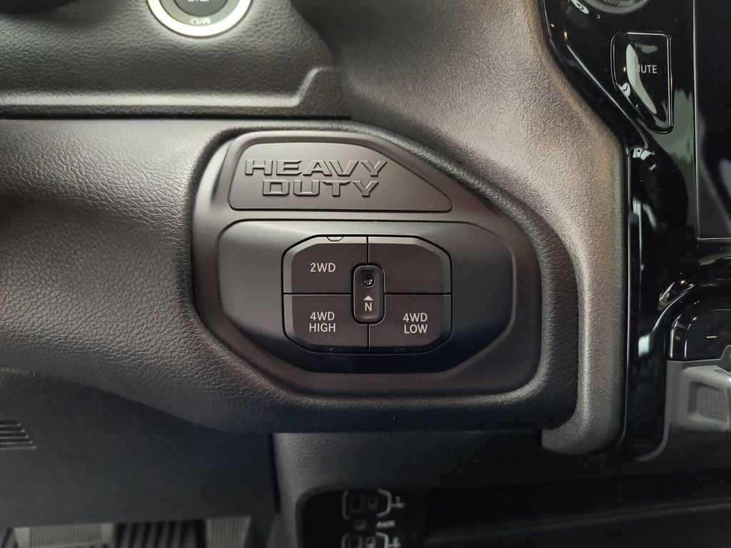 2025 RAM 2500 Tradesman - Photo 16