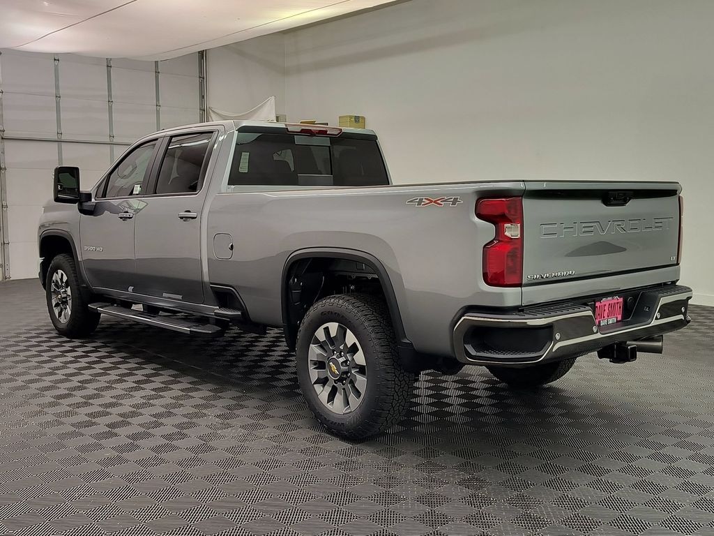 New 2026 Chevrolet Silverado 3500 LT Crew Cab