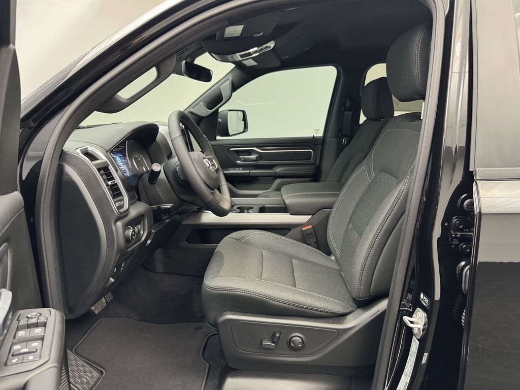 2026 Ram 1500 Big Horn photo 4