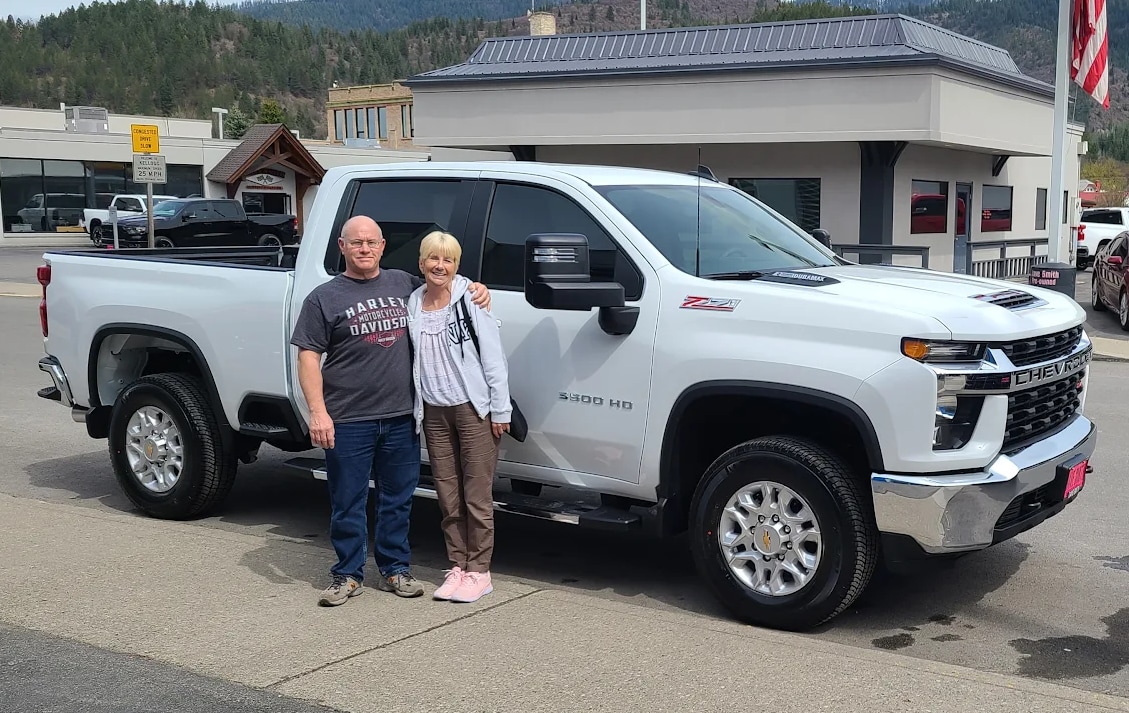 Happy family with vehicle bought from Dave Smith Motors