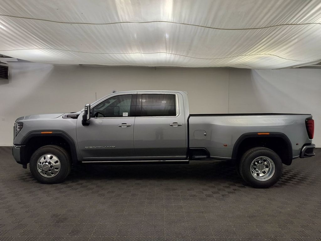 New 2026 GMC Sierra 3500 Denali Ultimate DRW Crew Cab