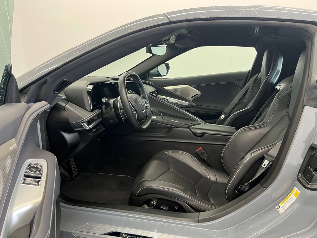 2024 Chevrolet Corvette 2LT photo 4