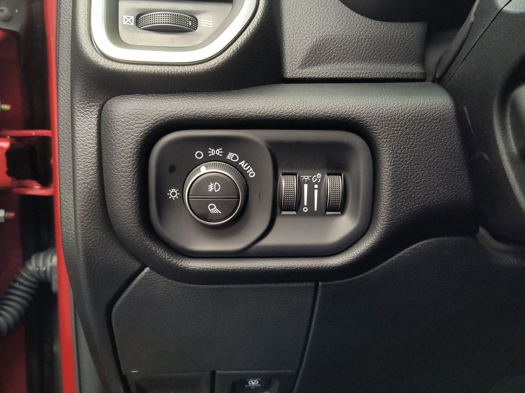 2026 RAM 3500 Laramie - Photo 25
