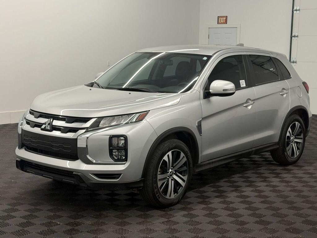Used 2025 Mitsubishi Outlander Sport 2.0 SE SUV
