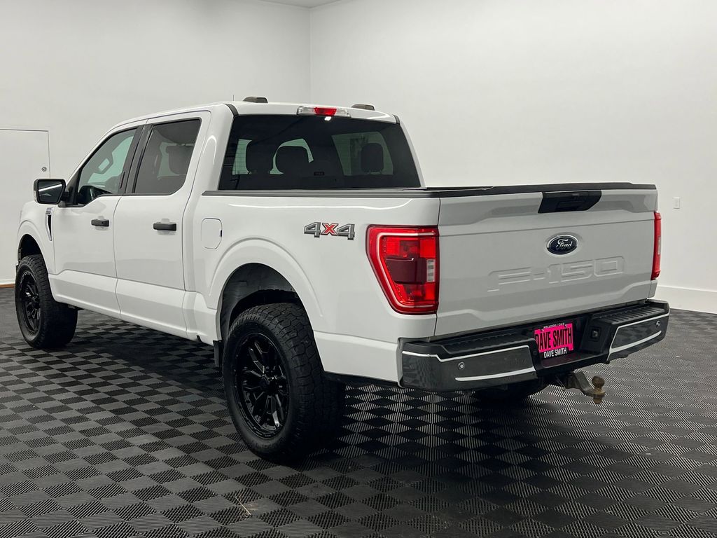 2021 Ford F-150 XLT photo 3