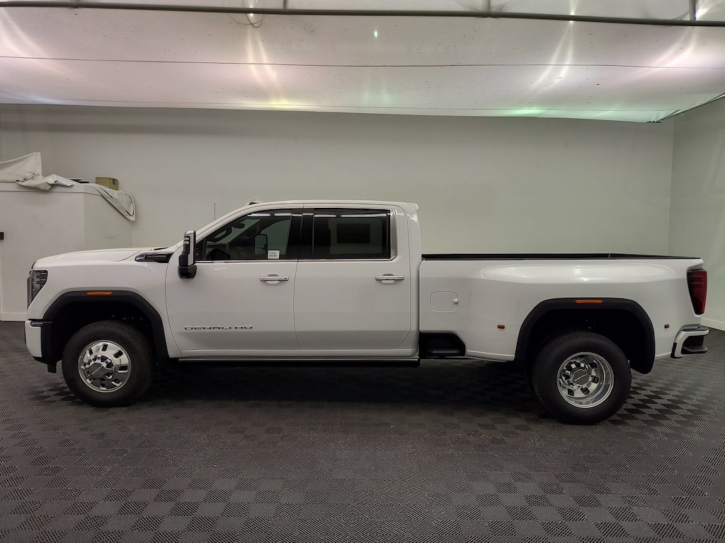 New 2026 GMC Sierra 3500 Denali Ultimate DRW Crew Cab