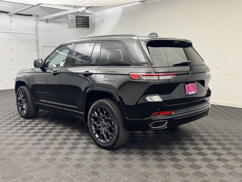 2025 Jeep Grand Cherokee Summit Reserve photo 3