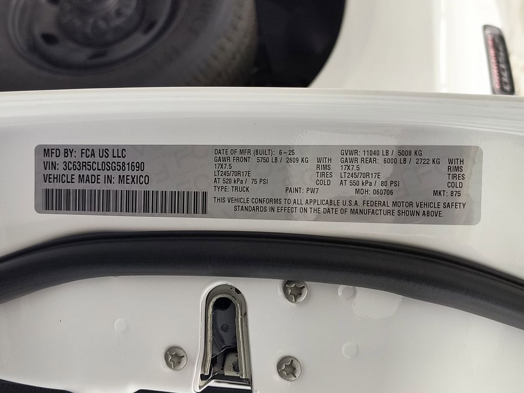 2025 RAM 2500 Tradesman - Photo 17