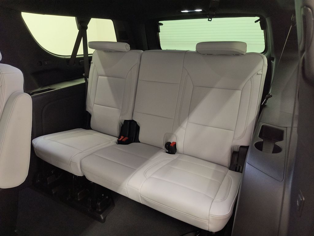 2026 Chevrolet Suburban Premier - Photo 23