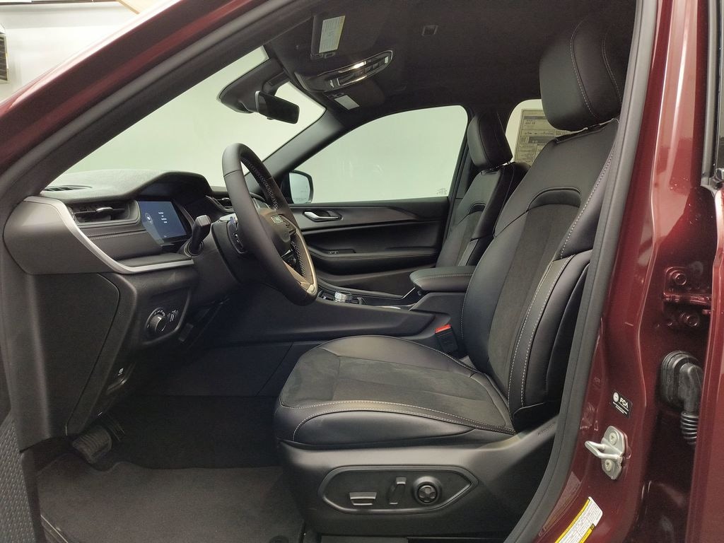 New 2025 Jeep Grand Cherokee Altitude X Sport Utility