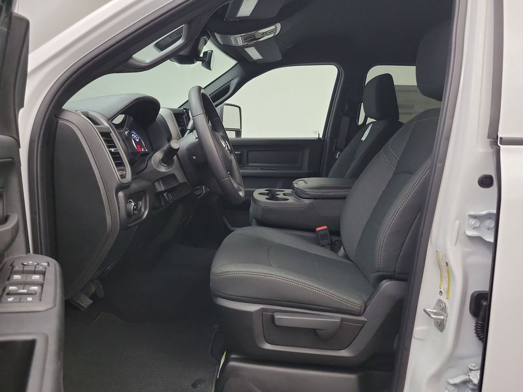 2026 Ram 2500 Tradesman photo 4