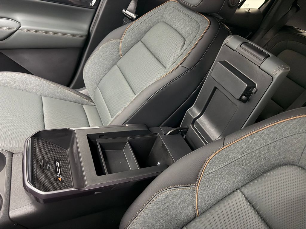 2027 GMC Terrain AT4 - Photo 31