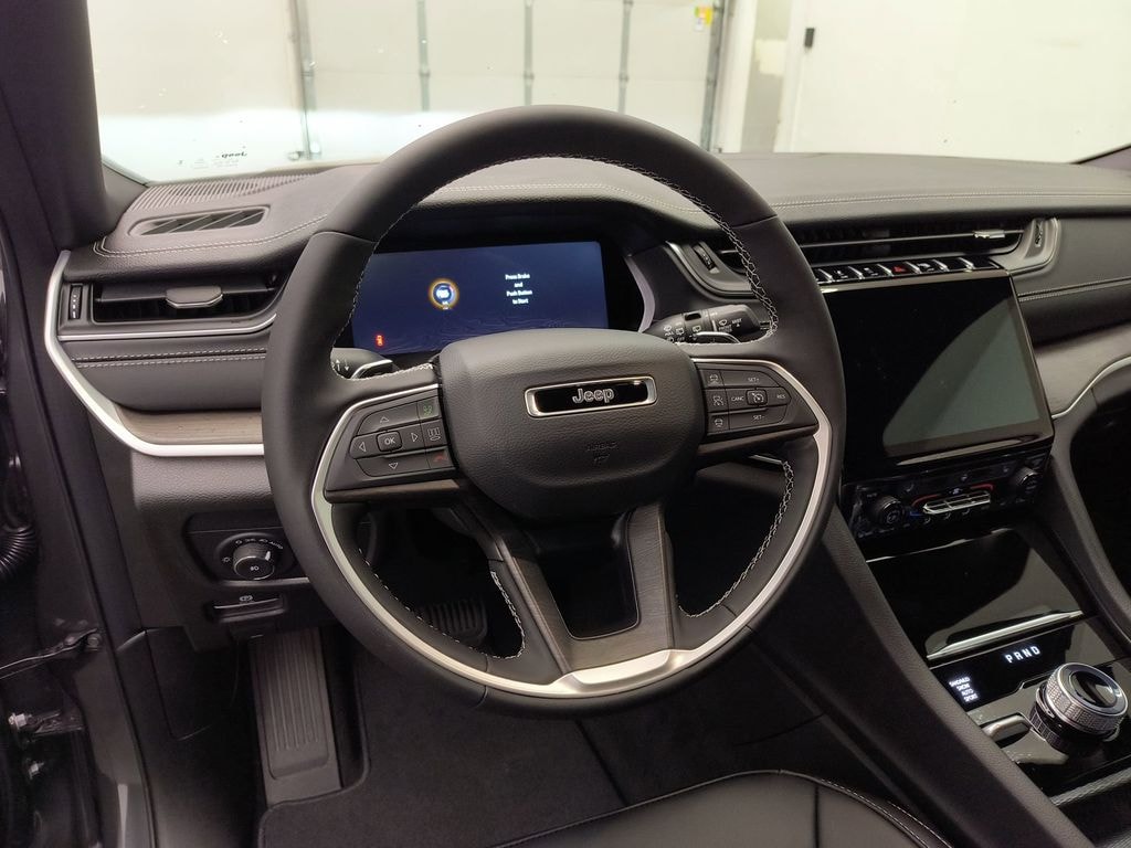 New 2025 Jeep Grand Cherokee L Limited Sport Utility