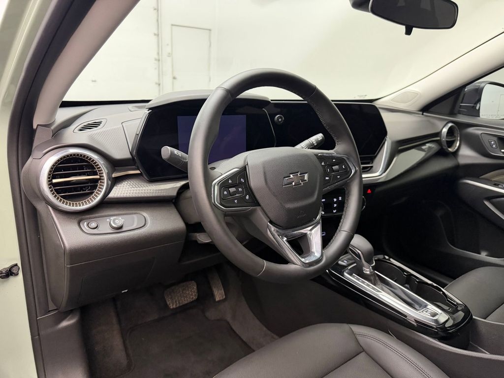 Used 2025 Chevrolet Trax ACTIV SUV