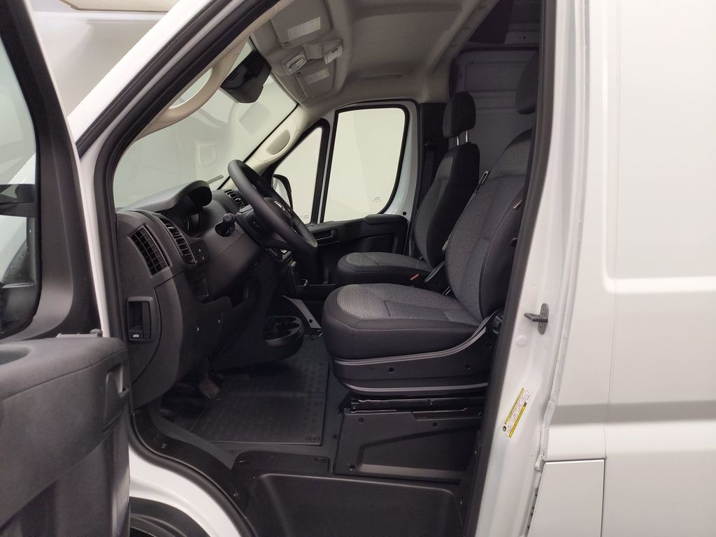 2026 Ram ProMaster 2500 Cargo Van photo 4