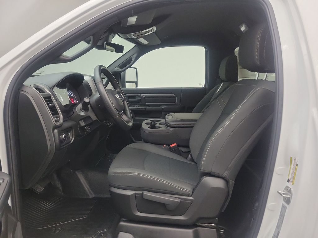 2026 Ram 5500 Tradesman photo 4