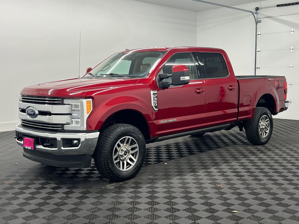 2018 Ford F-350 Super Duty Lariat's photo