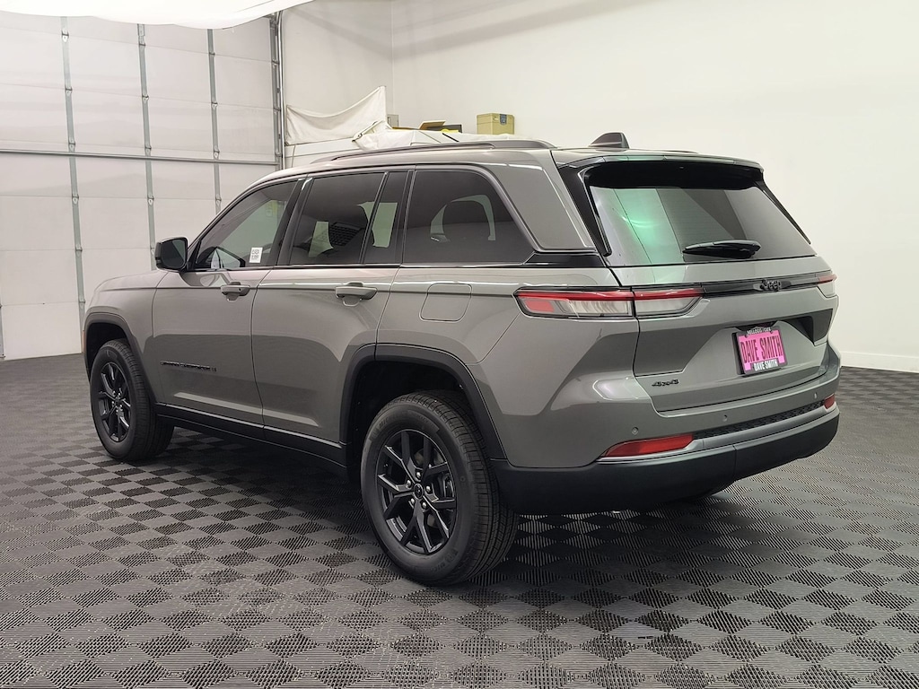 New 2027 Jeep Grand Cherokee Laredo Altitude Sport Utility