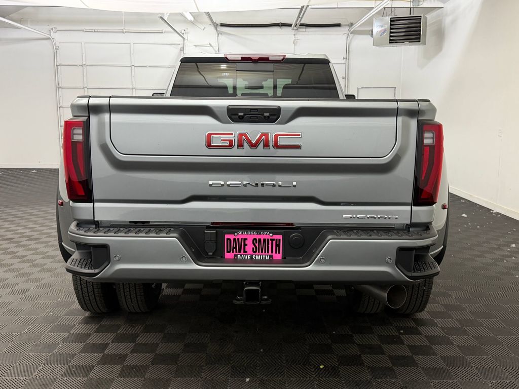 2026 GMC Sierra 3500HD Denali - Photo 9