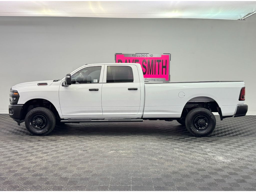 2025 Ram 2500 Tradesman photo 2