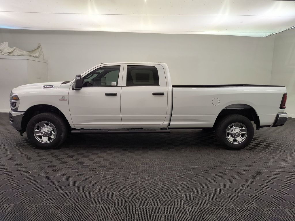 2025 Ram 3500 Tradesman photo 2