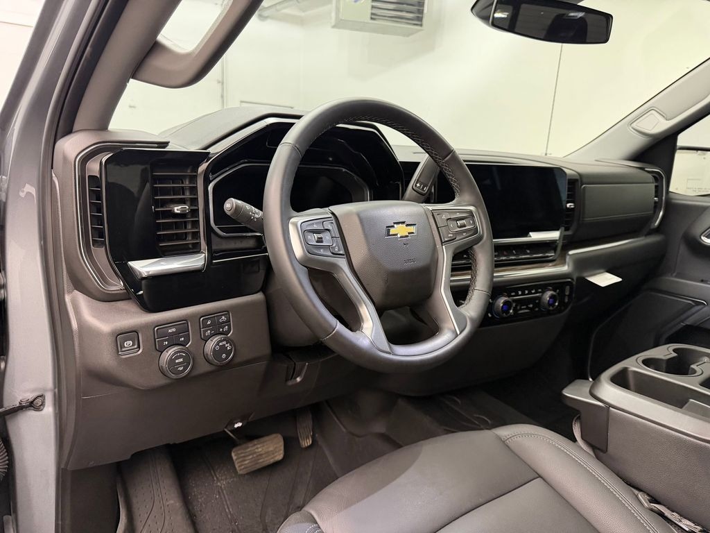 Used 2024 Chevrolet Silverado 1500 LT w/1LT Truck Crew Cab