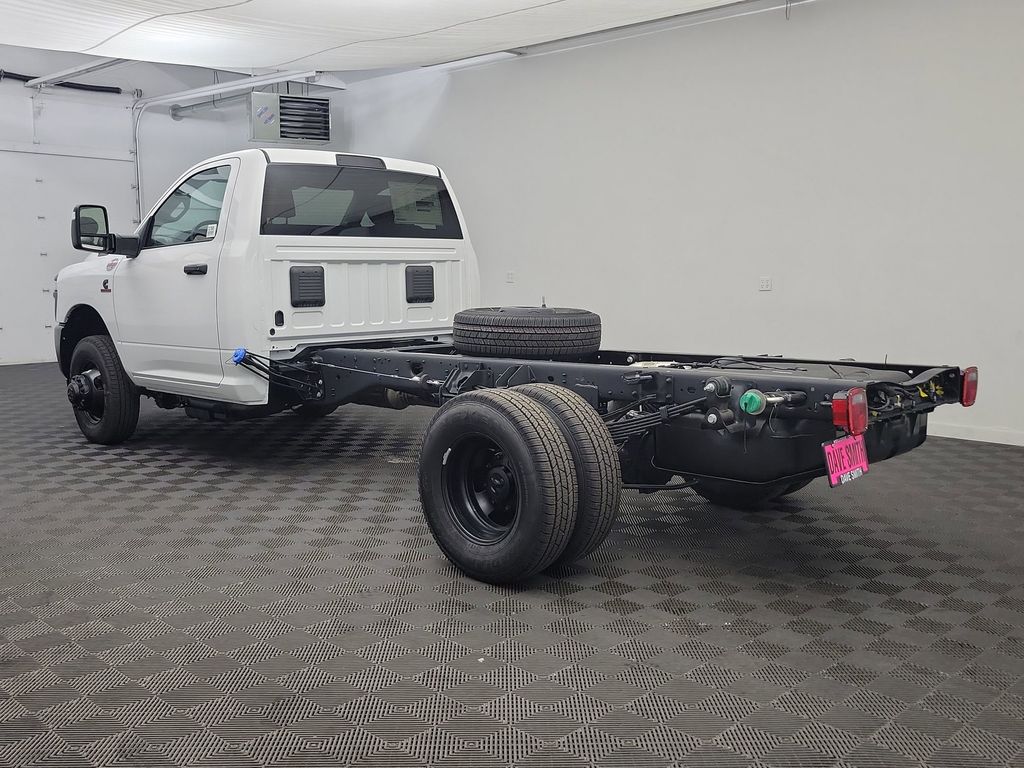 2026 Ram 3500 Tradesman photo 3