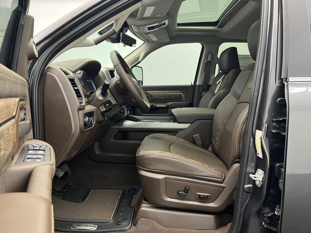 2025 Ram 2500 Longhorn photo 4