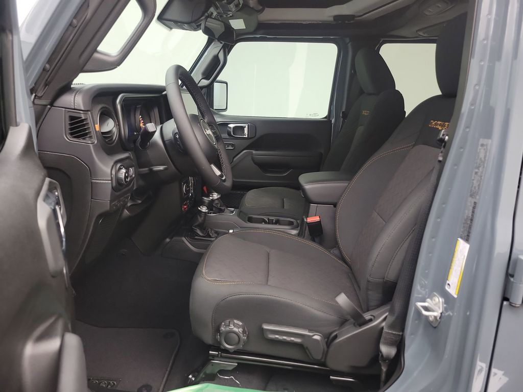 2025 Jeep Gladiator Mojave photo 4