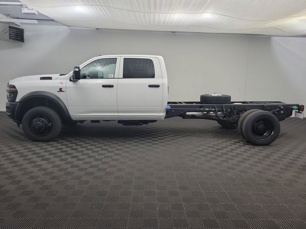 2026 Ram 5500 Tradesman photo 2