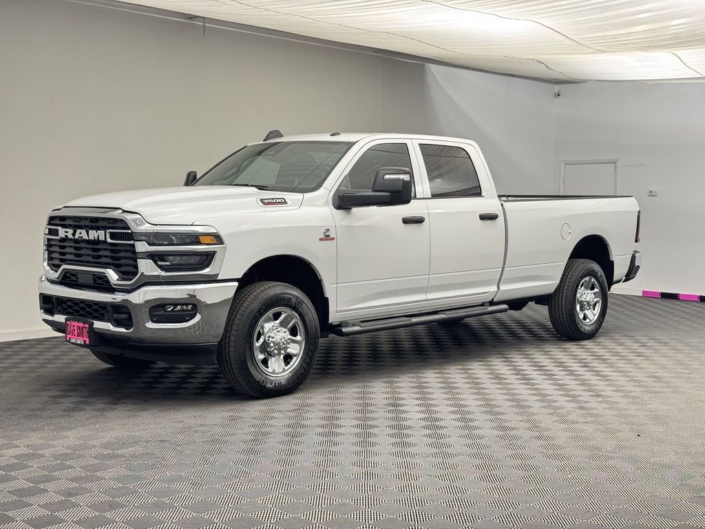 2025 Ram 3500 Tradesman photo 2