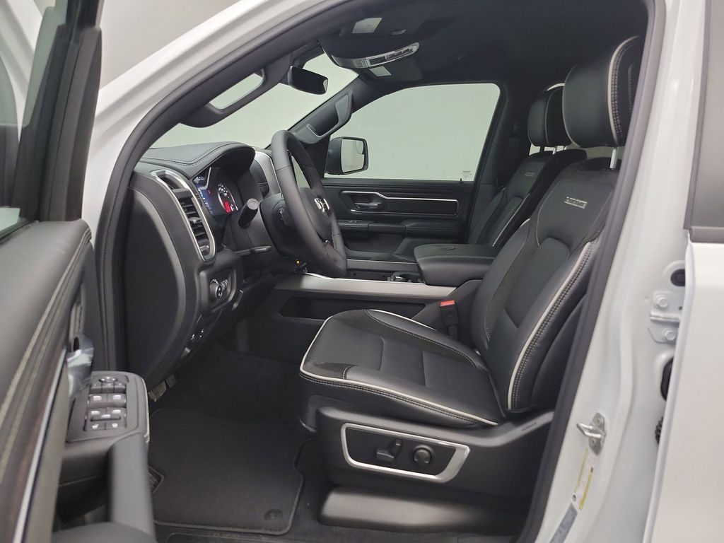 2026 RAM 1500 Laramie - Photo 4