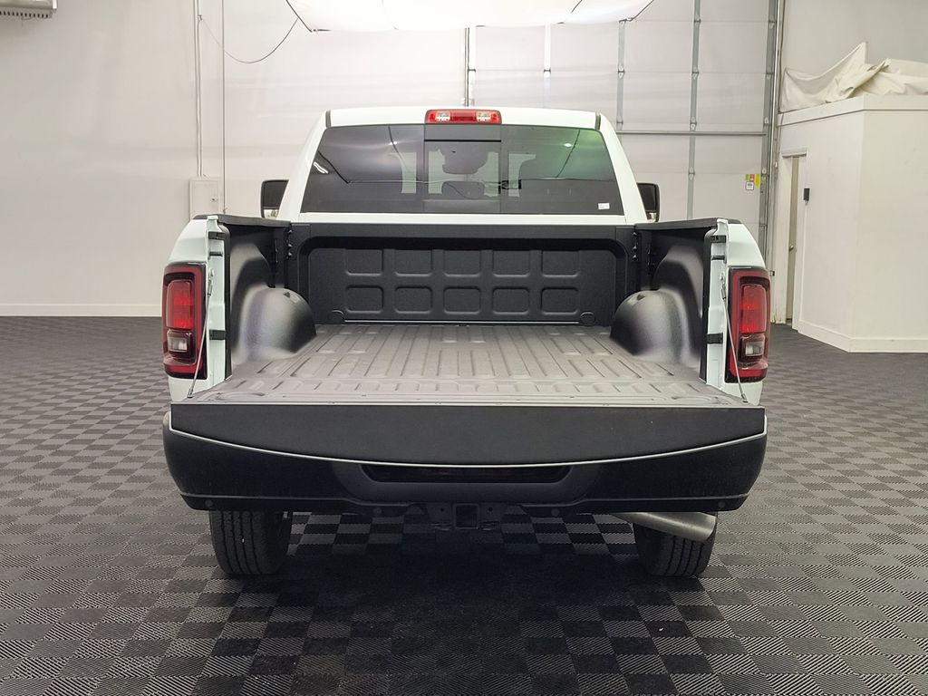 2025 RAM 2500 Tradesman - Photo 18