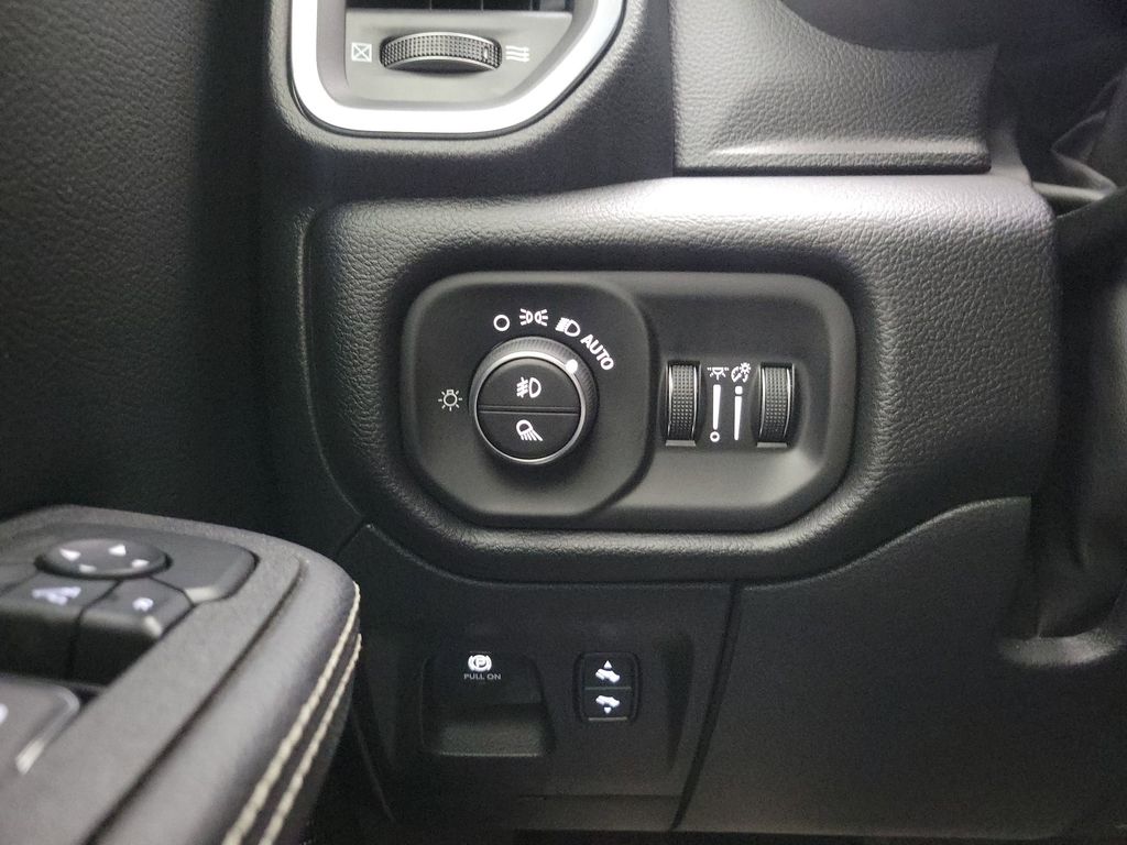 2026 RAM 1500 Laramie - Photo 13