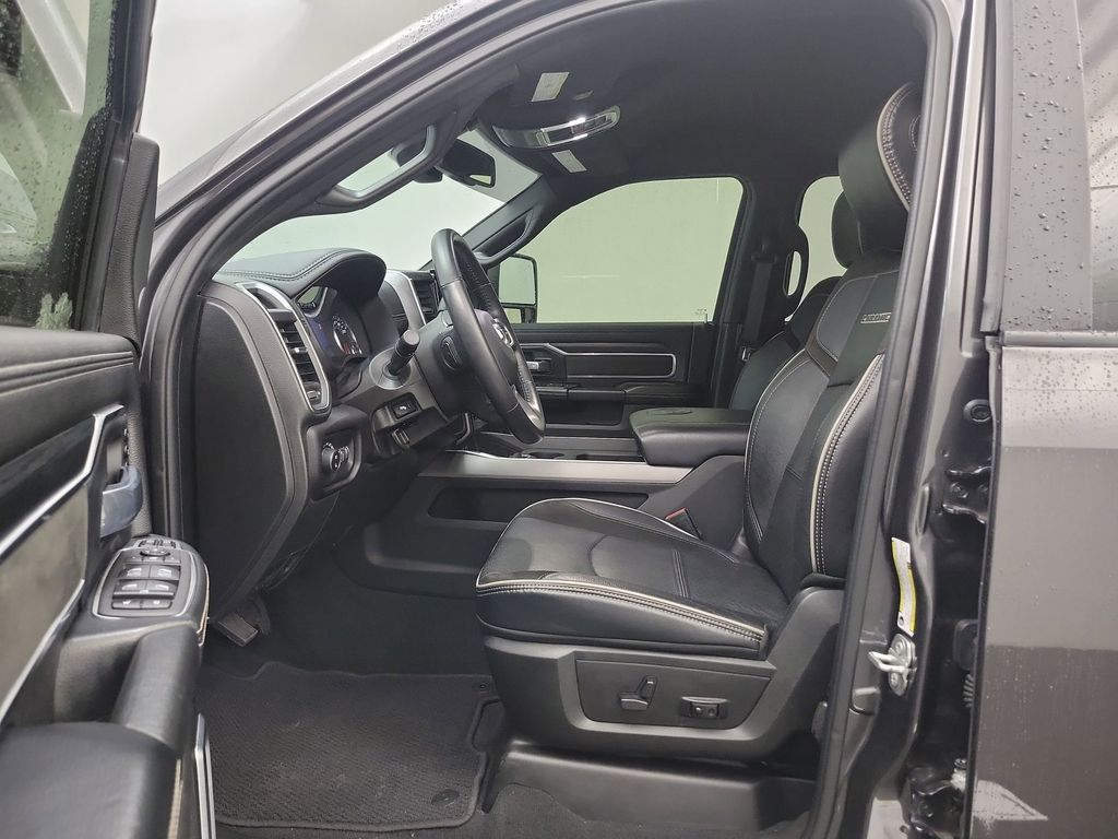 2023 Ram 2500 Laramie photo 3