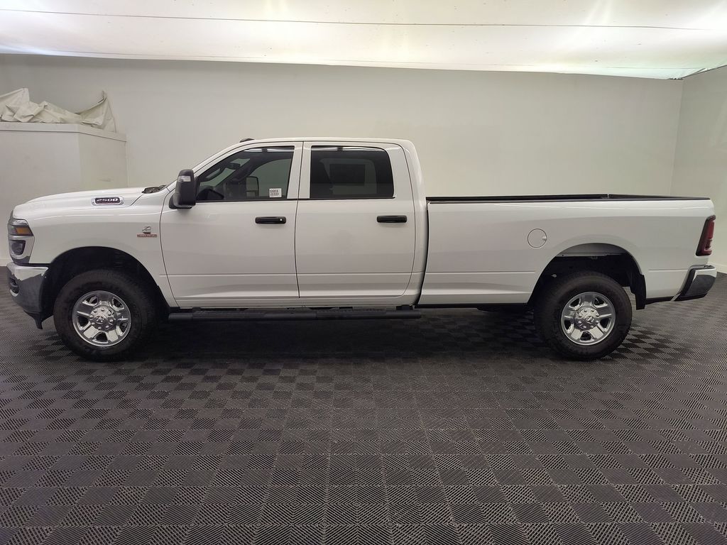2025 Ram 2500 Tradesman photo 2