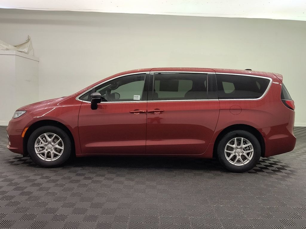 New 2026 Chrysler Pacifica Select Passenger Van