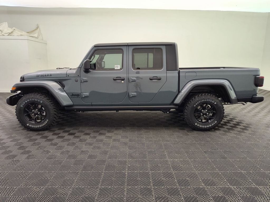 2025 Jeep Gladiator Willys photo 2
