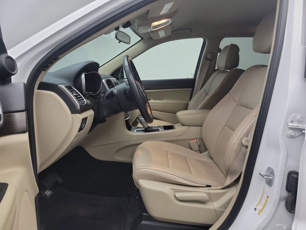 2018 Jeep Grand Cherokee Laredo photo 4