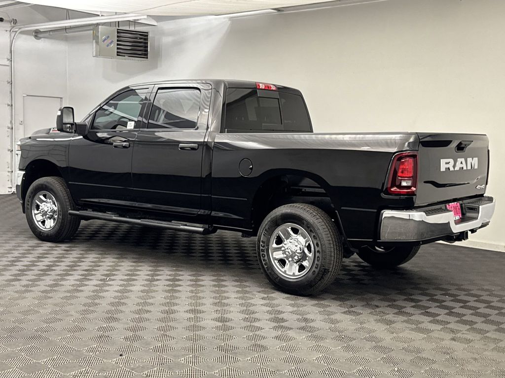 2025 Ram 2500 Tradesman photo 3