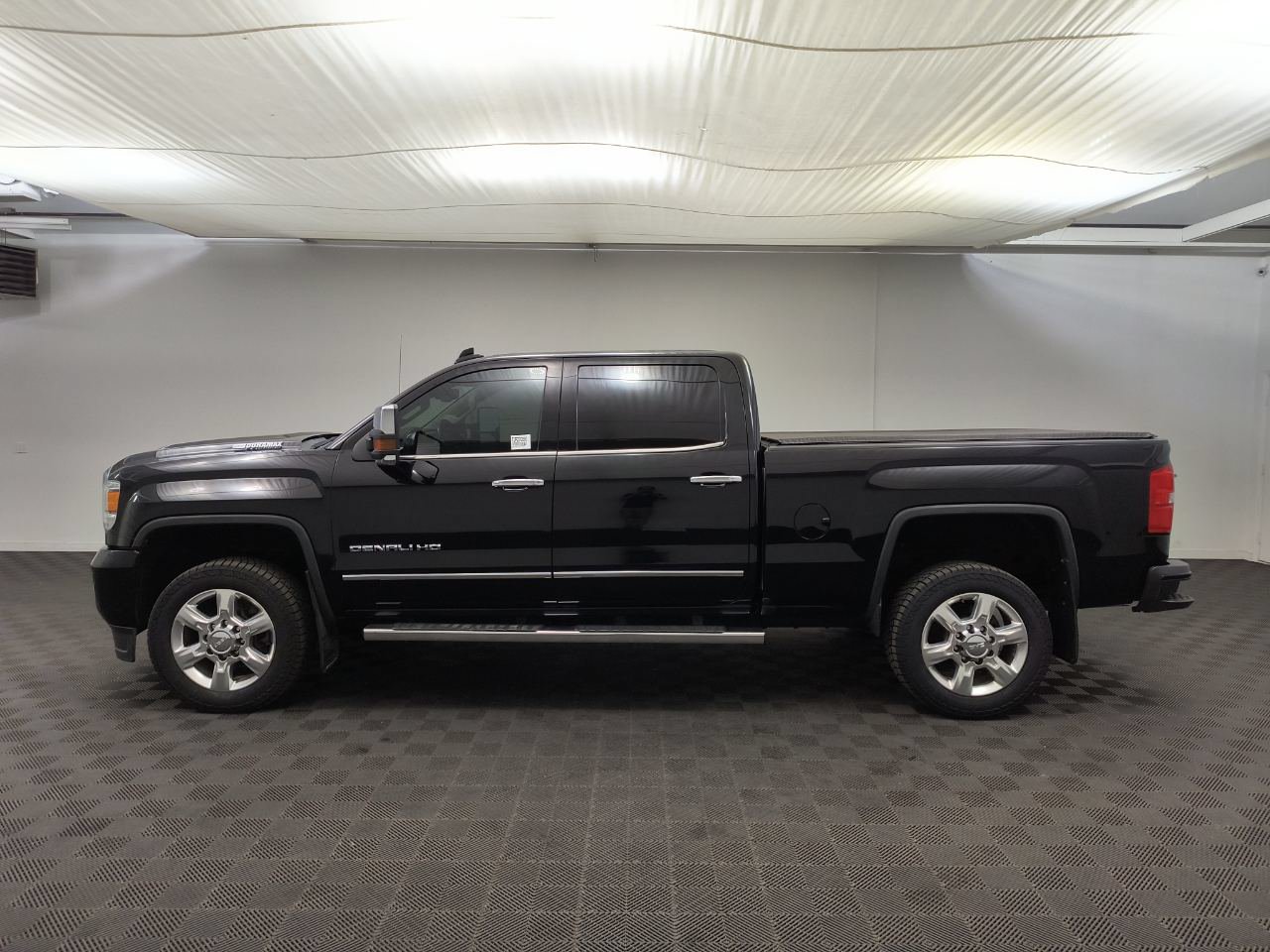 Used 2018 GMC Sierra 2500 Denali Truck Crew Cab