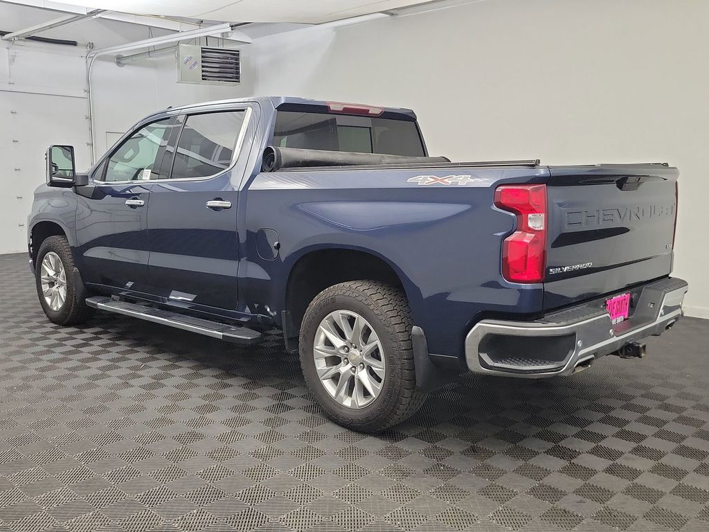 2022 Chevrolet Silverado 1500 LTZ photo 3