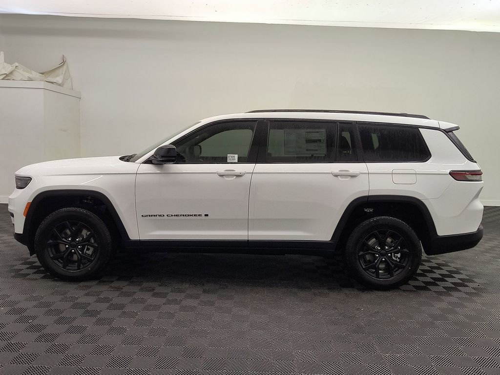New 2025 Jeep Grand Cherokee L Altitude SUV