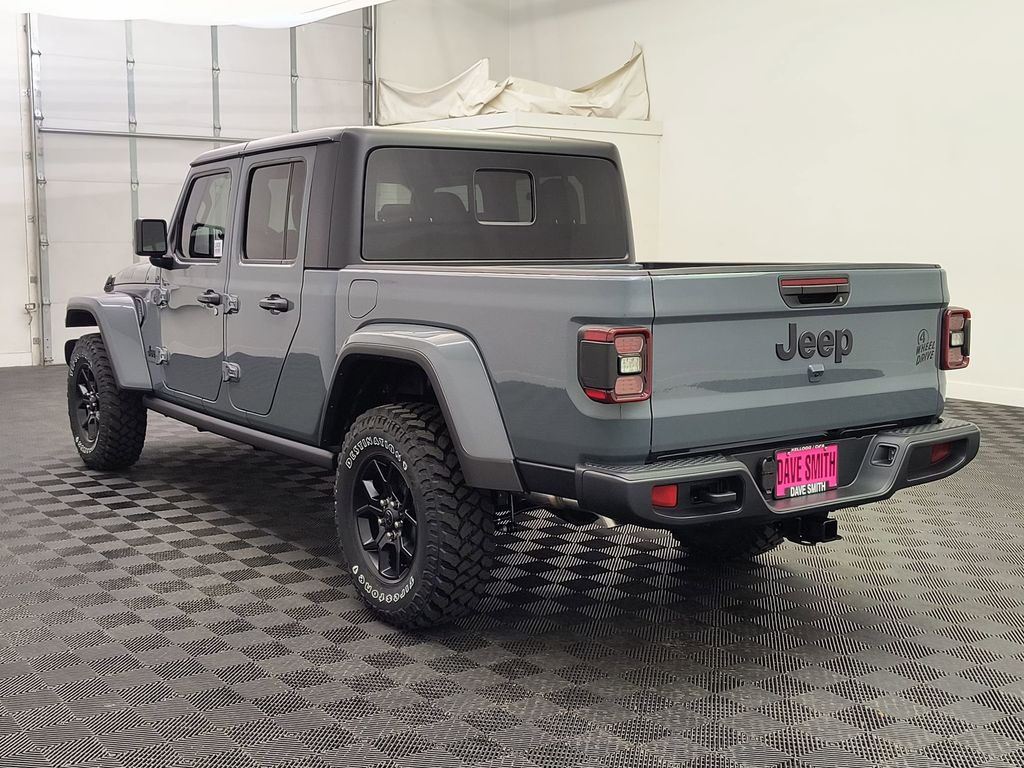 2025 Jeep Gladiator Willys photo 3