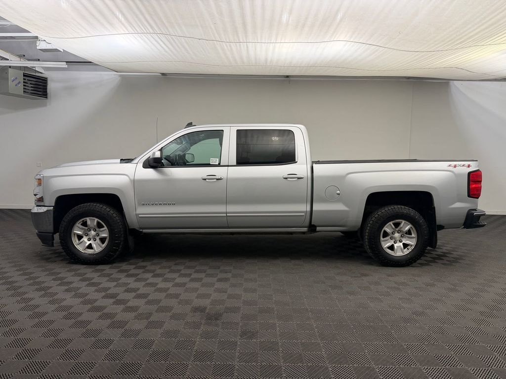 Used 2017 Chevrolet Silverado 1500 LT w/1LT Truck Crew Cab