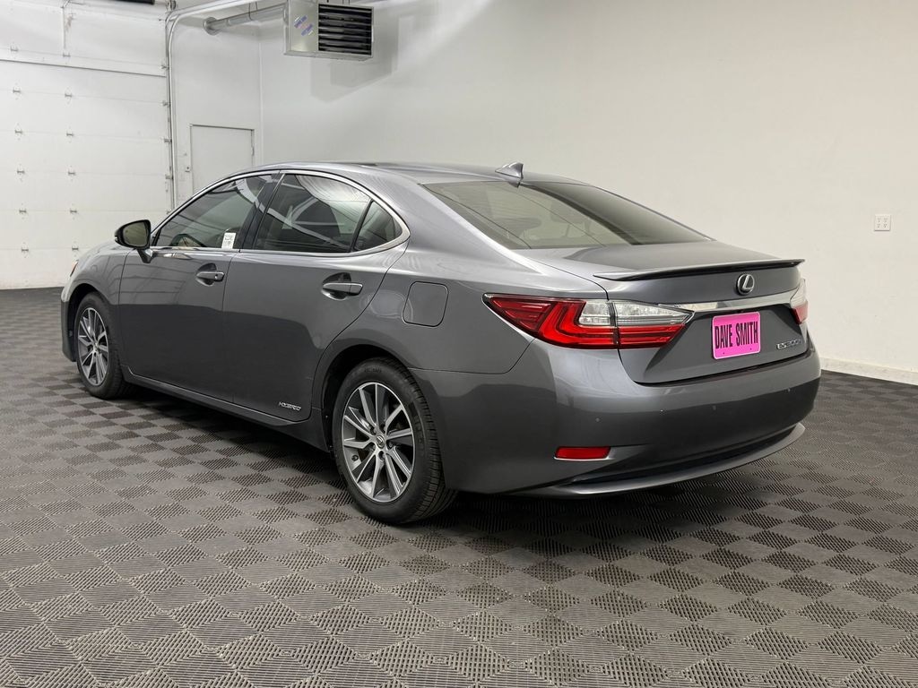 Used 2016 Lexus ES 300h Sedan