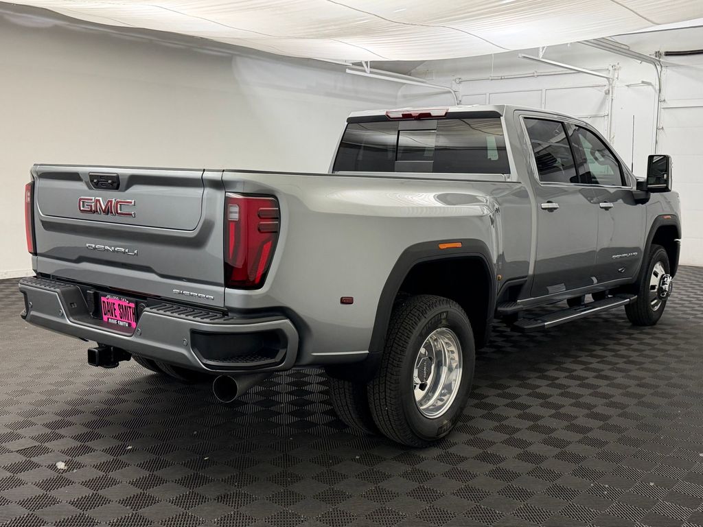 2026 GMC Sierra 3500HD Denali - Photo 8